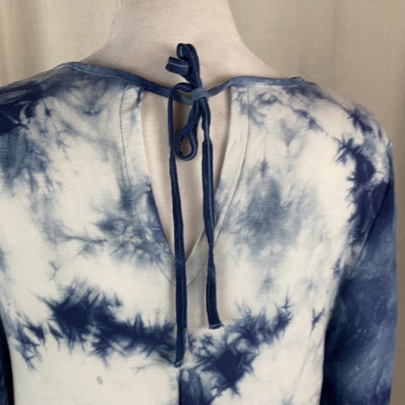Chico’s womens Tie Dye long sleeved key hole back Shirt Top size 0 or S 4 - Picture 8 of 14